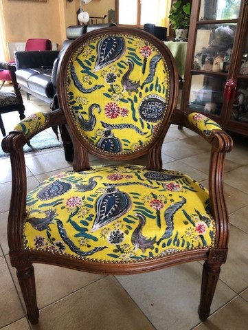 Tapisserie fauteuil a motifs